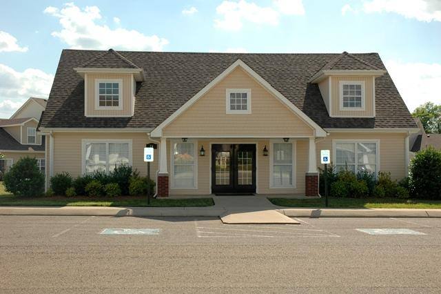 Townhouse for rent at 332 Sam Houston Circle, Clarksville, TN 37040