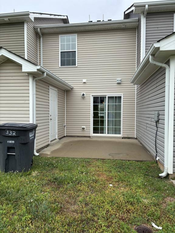 Townhouse for rent at 332 Sam Houston Circle, Clarksville, TN 37040