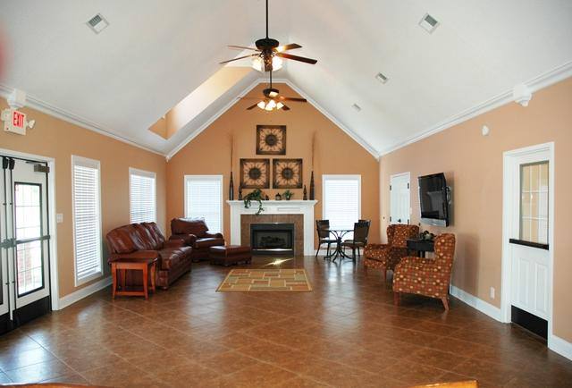 Townhouse for rent at 332 Sam Houston Circle, Clarksville, TN 37040