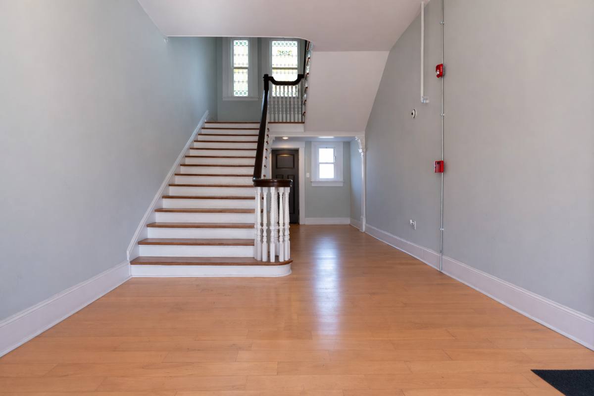 Apartment for rent at 523 Park Ave, Louisville, KY 40208