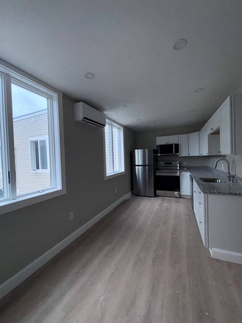 Apartment for rent at 396 High St, Somersworth, NH 03878