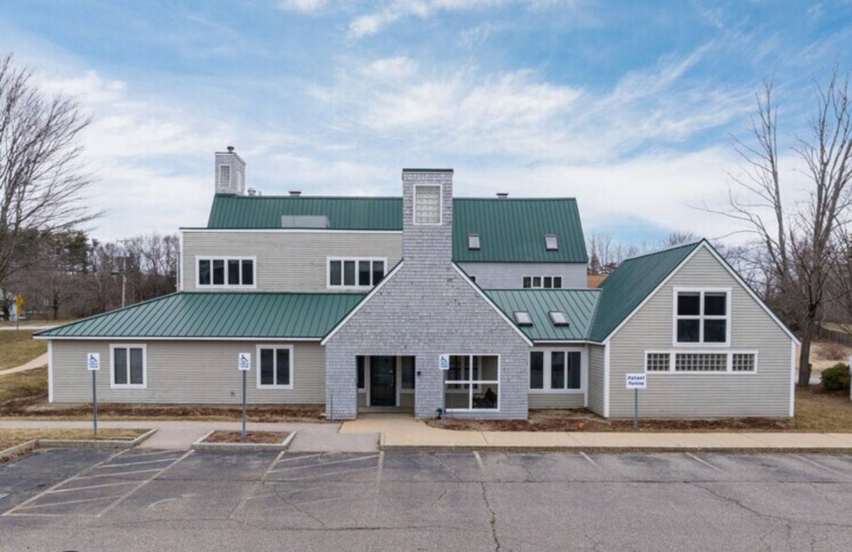 Apartment for rent at 396 High St, Somersworth, NH 03878