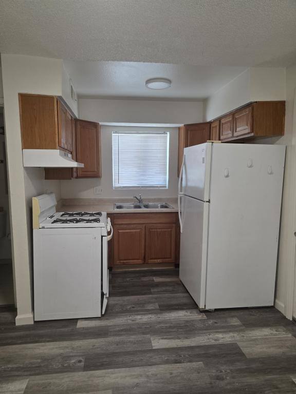 Apartment for rent at 419 Commercial Ave, El Centro, CA 92243