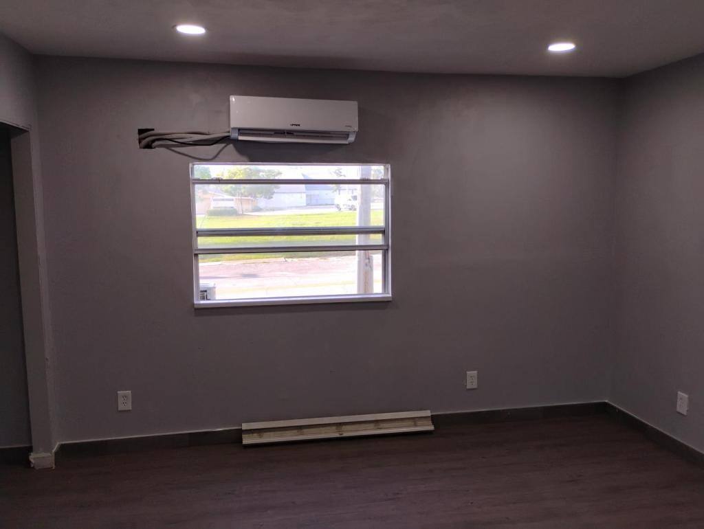 Apartment for rent at 467 Ridgewood, Daytona Beach, FL 32117