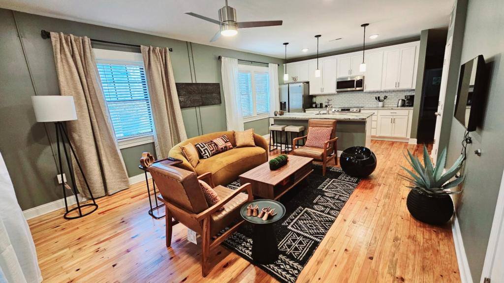 Apartment for rent at 511-201 W Davis, Burlington, NC 27215
