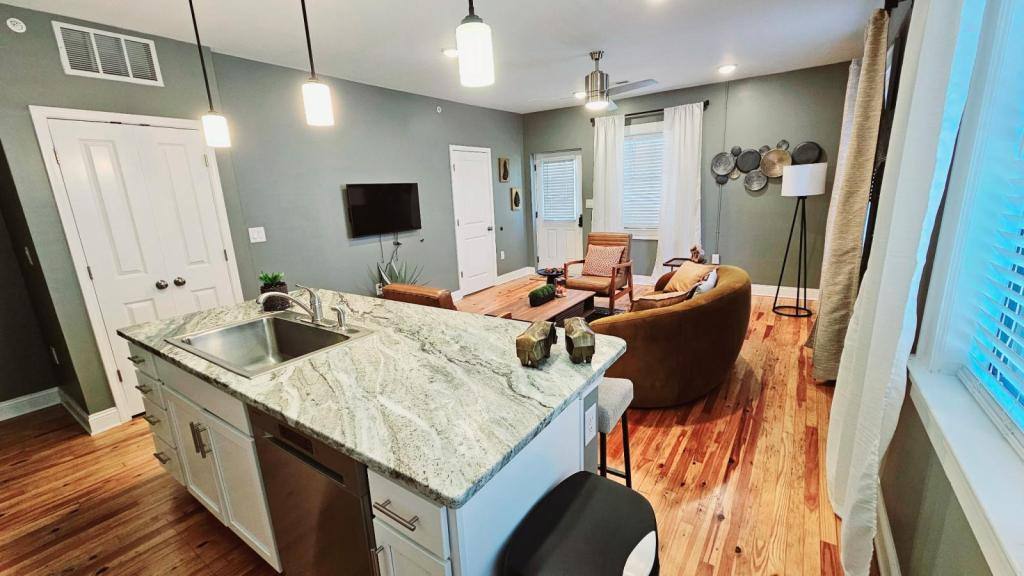 Apartment for rent at 511-201 W Davis, Burlington, NC 27215