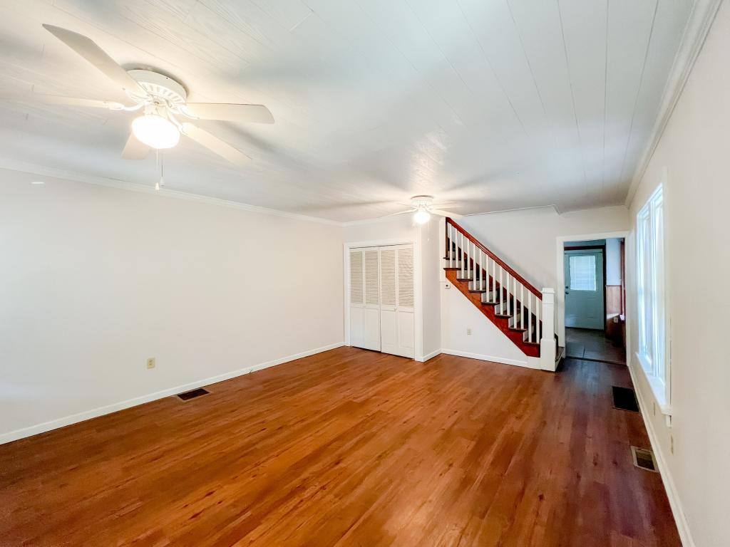 House for rent at 220 W 2nd Ave, Williamsport, PA 17702