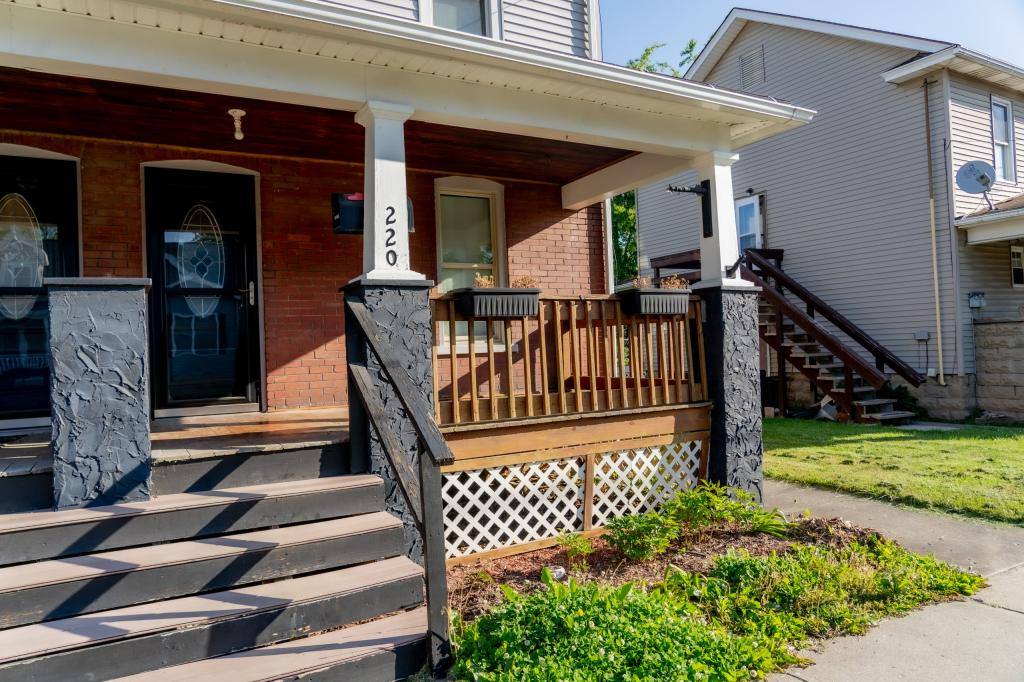 House for rent at 220 W 2nd Ave, Williamsport, PA 17702