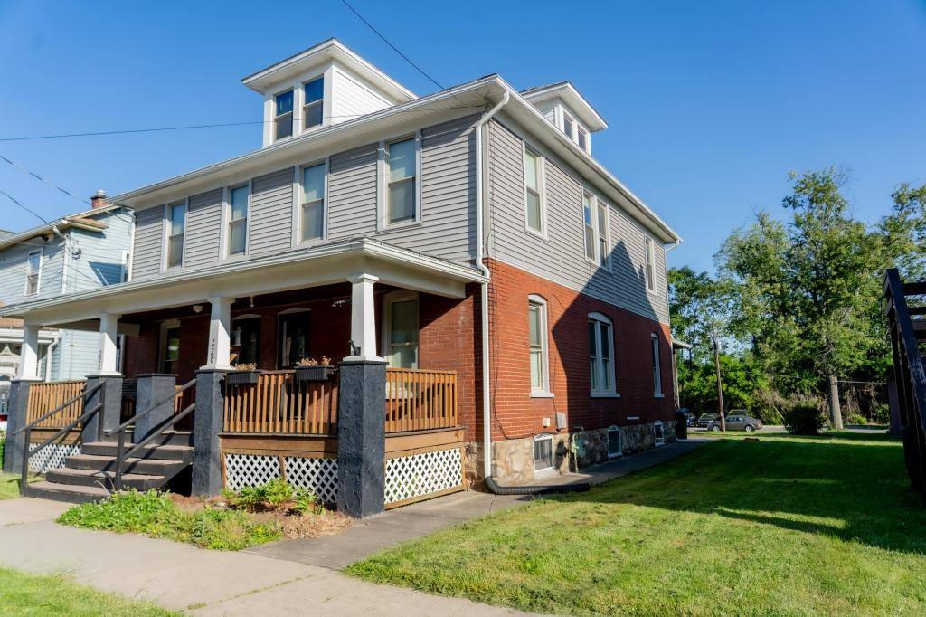 House for rent at 220 W 2nd Ave, Williamsport, PA 17702