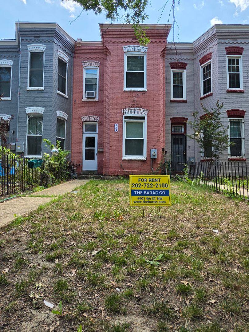 House for rent at 239 K St NE, Washington, DC 20002