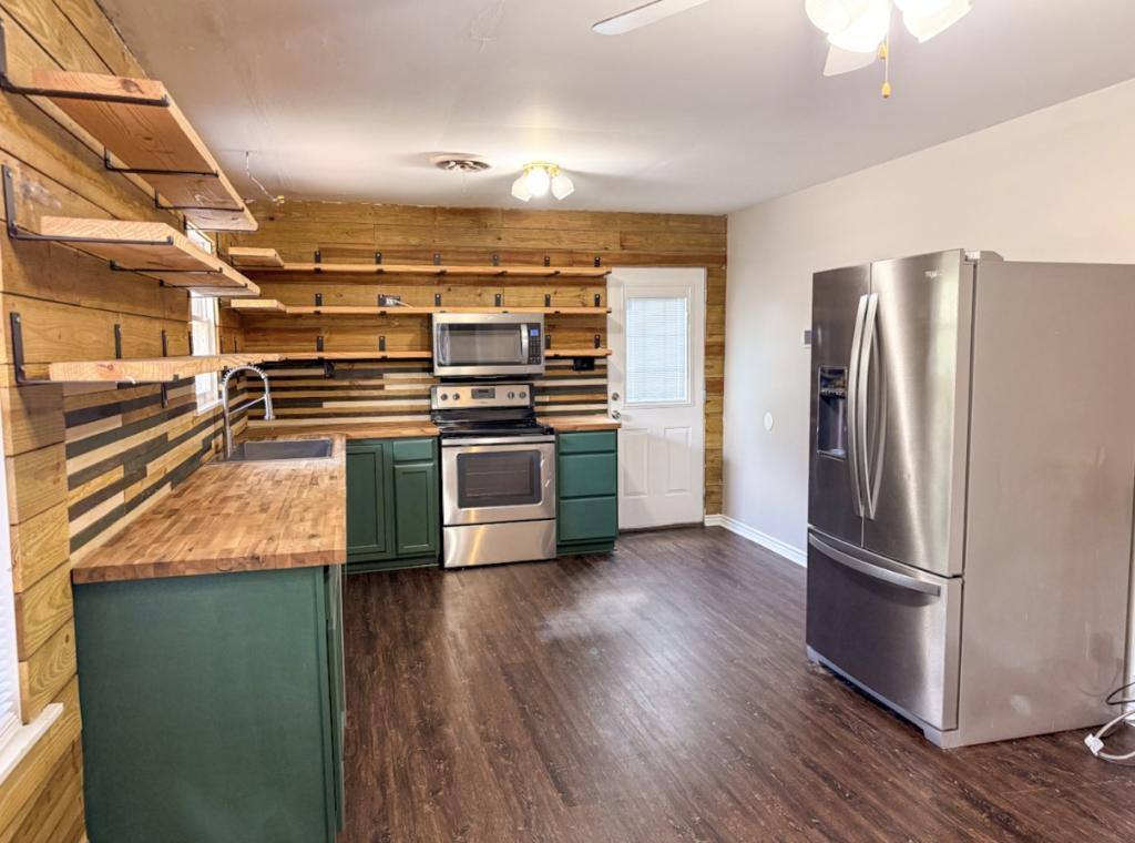 House for rent at 209 Cavin St, Jasper, TX 75951
