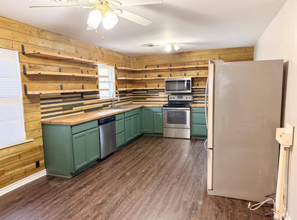 House for rent at 209 Cavin St, Jasper, TX 75951