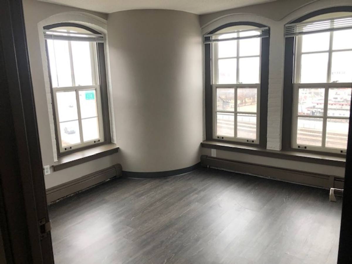 Apartment for rent at 90 Main St, Dubuque, IA 52001