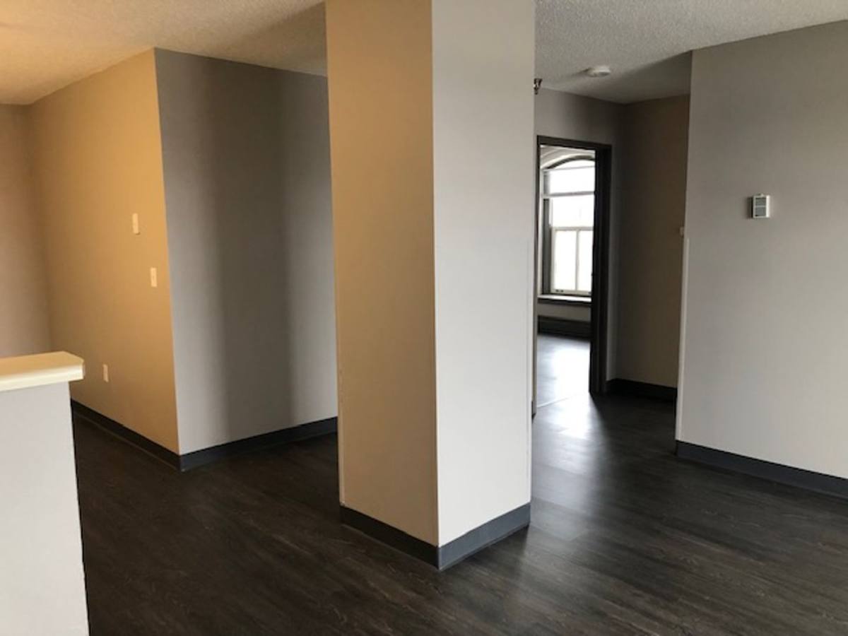 Apartment for rent at 90 Main St, Dubuque, IA 52001