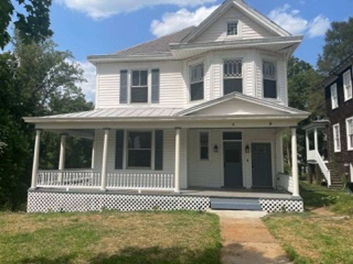 Apartment for rent at 1808 Rivermont Ave, Lynchburg, VA 24503