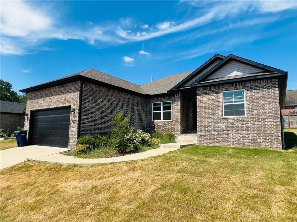 House for rent at 2648 Olive Court, Siloam Springs, AR 72761