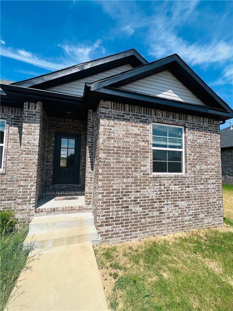 House for rent at 2648 Olive Court, Siloam Springs, AR 72761