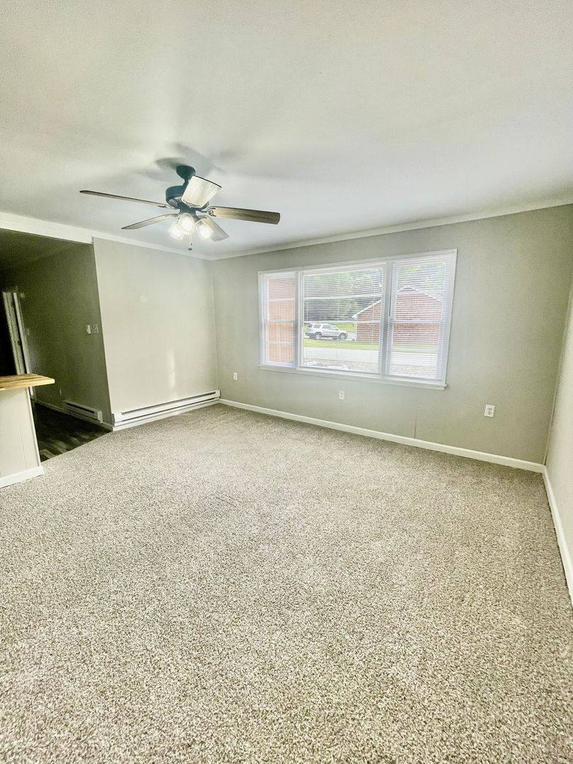 House for rent at 420 S Government St, Lincolnton, NC 28092