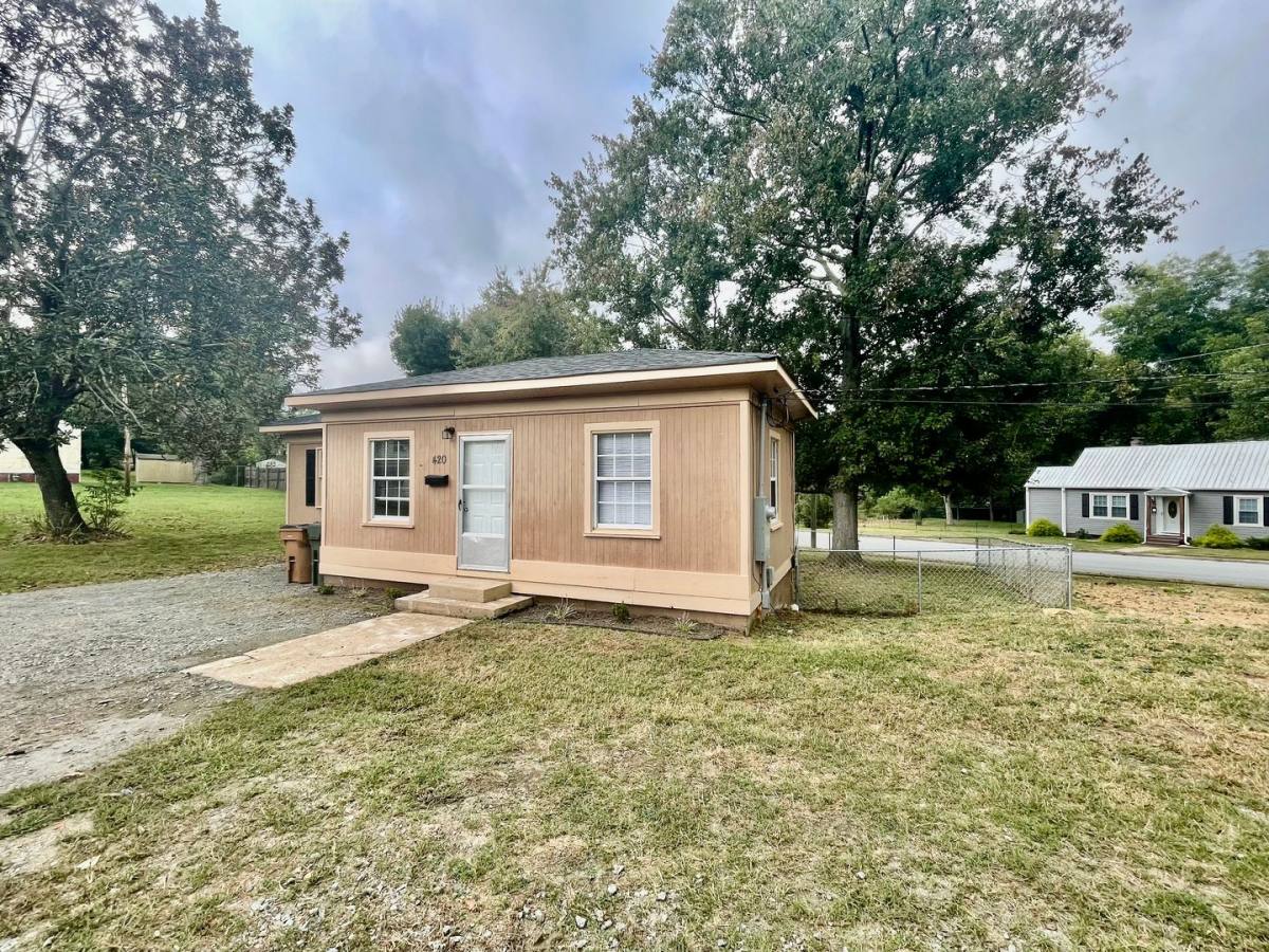 House for rent at 420 S Government St, Lincolnton, NC 28092