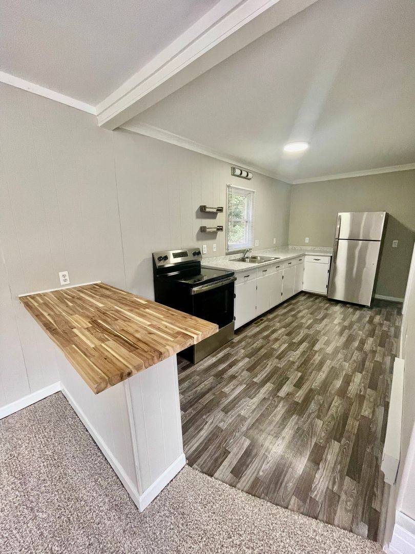 House for rent at 420 S Government St, Lincolnton, NC 28092