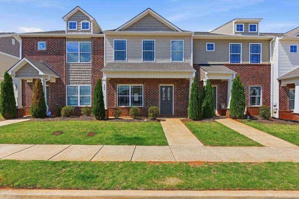 Townhouse for rent at 344 Falling Water Lane SW, Madison, AL 35756