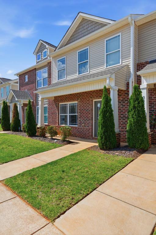 Townhouse for rent at 344 Falling Water Lane SW, Madison, AL 35756