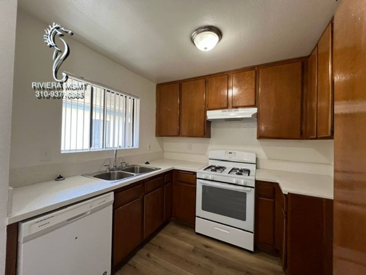 13016 Roselle Ave, Hawthorne, CA 90250