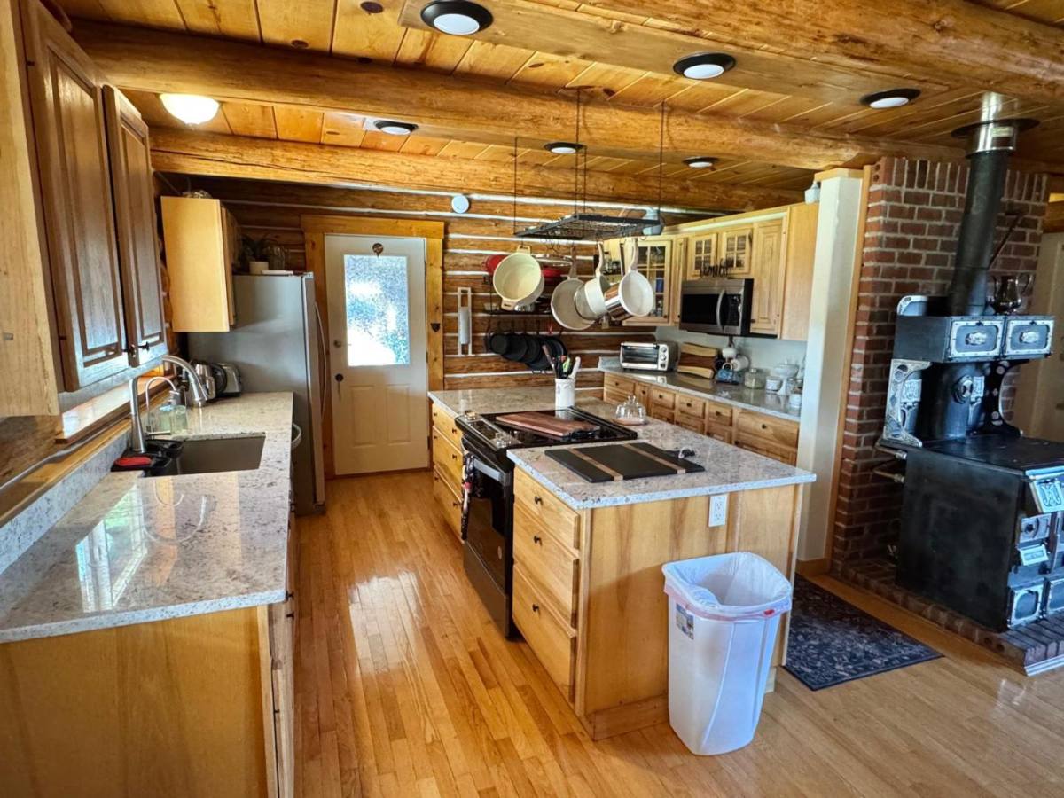 House for rent at 111 Glen Lake Dr, Eureka, MT 59917