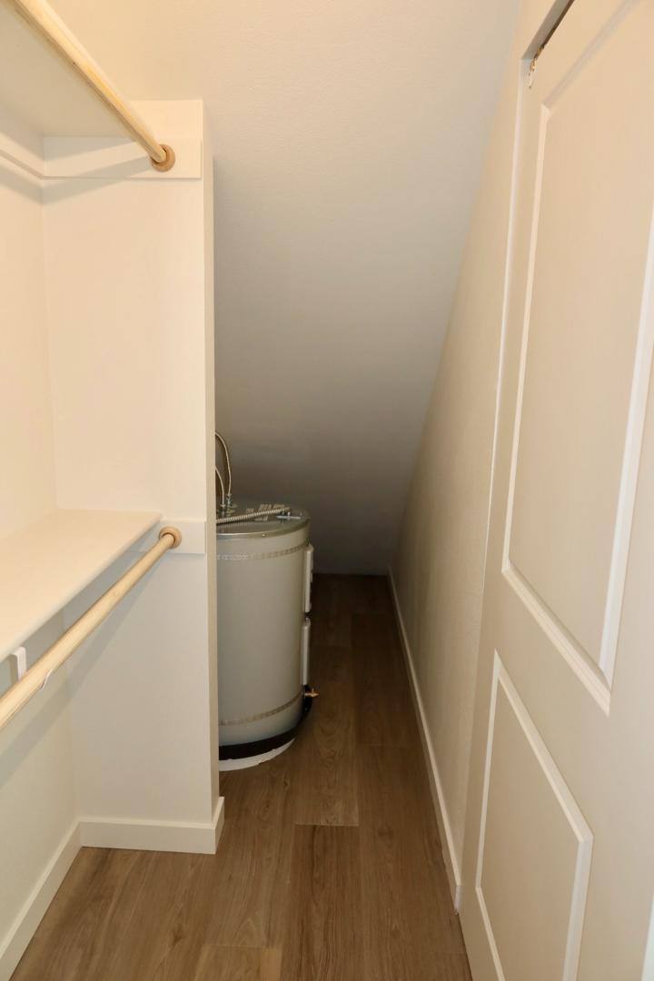 Apartment for rent at 704 Elkins Way SE, Salem, OR 97306