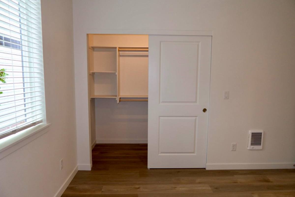 Apartment for rent at 704 Elkins Way SE, Salem, OR 97306