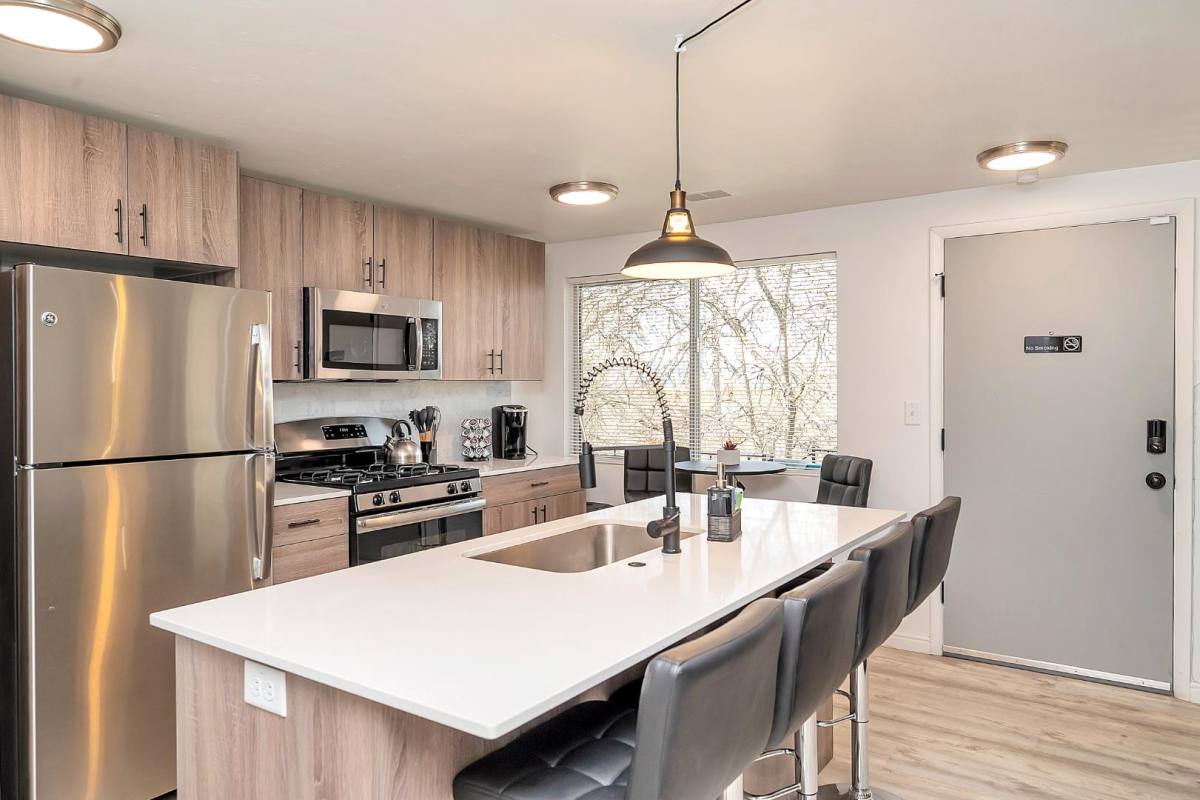 Apartment for rent at 570 N 200 W #7, Salt Lake City, UT 84103