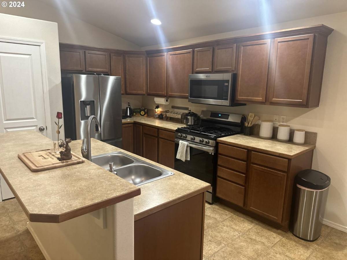House for rent at 149 River Walk Place, Cottage Grove, OR 97424