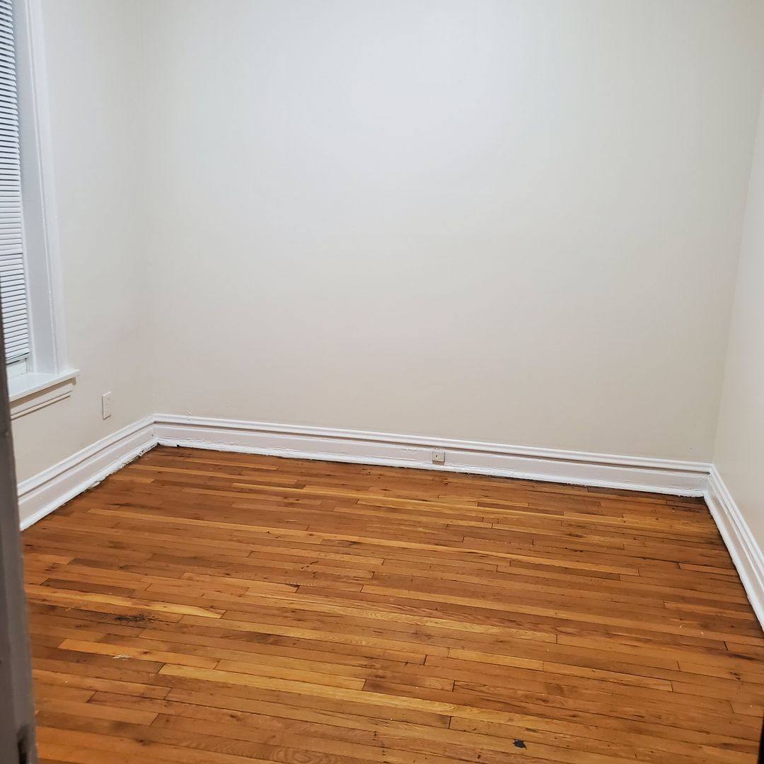 Apartment for rent at 1007 N Lavergne Ave, Chicago, IL 60651