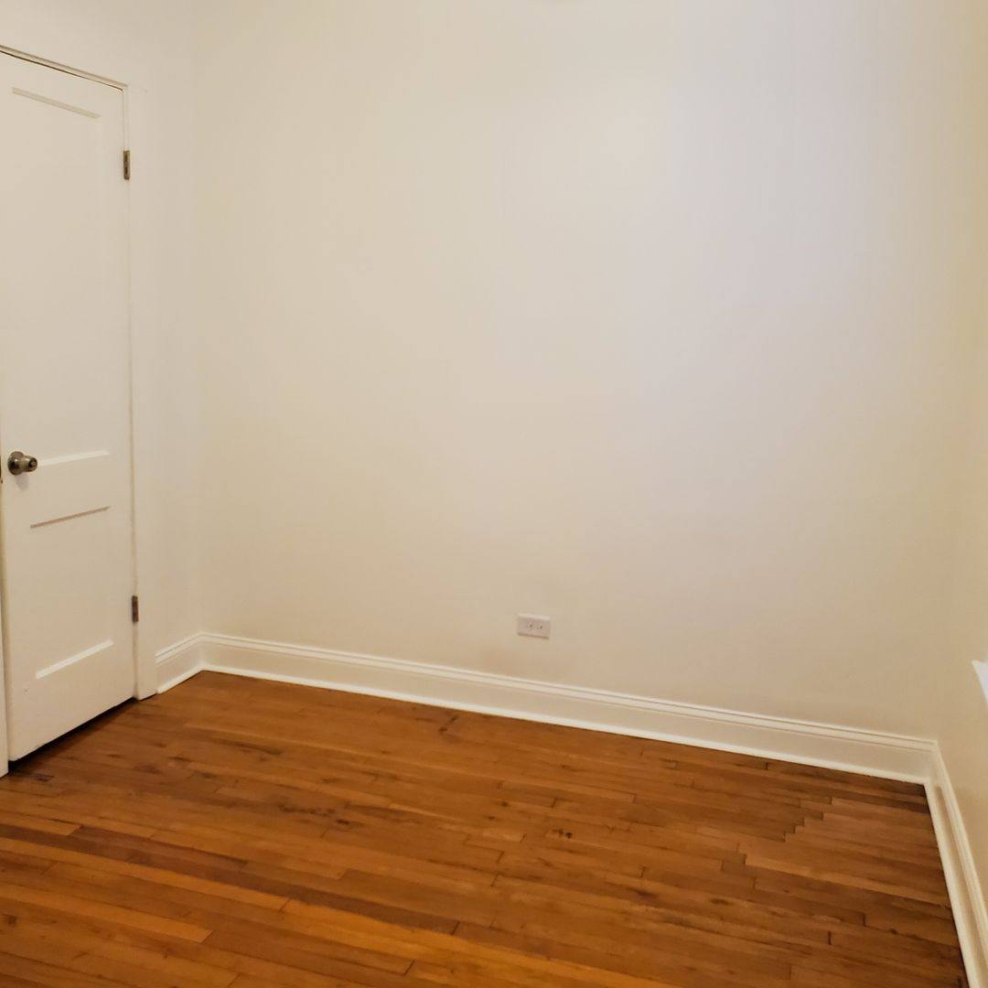 Apartment for rent at 1007 N Lavergne Ave, Chicago, IL 60651