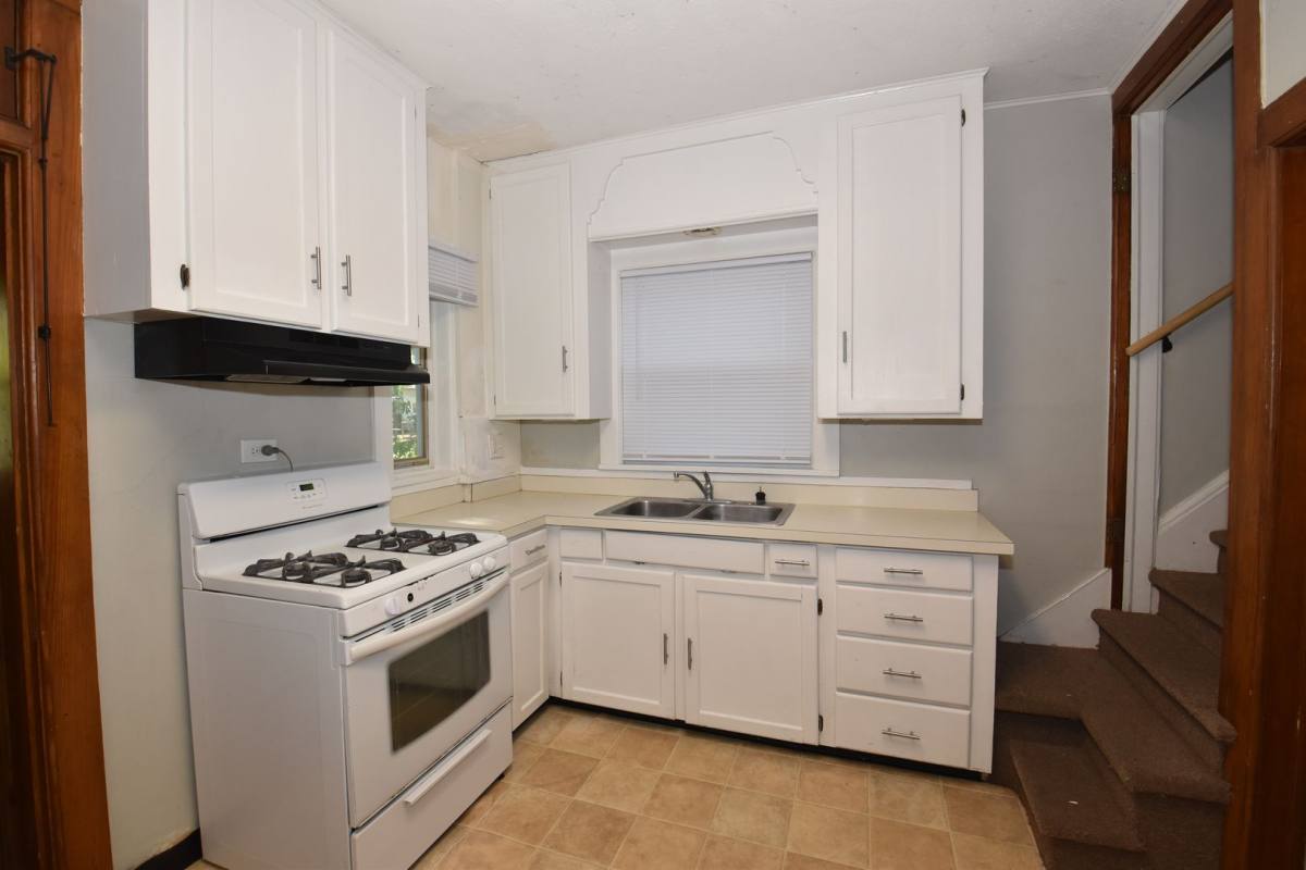 House for rent at 116 Notre Dame Ave, South Bend, IN 46617