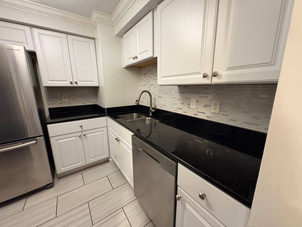 Apartment for rent at 2325 Elliston Place, Nashville, TN 37203
