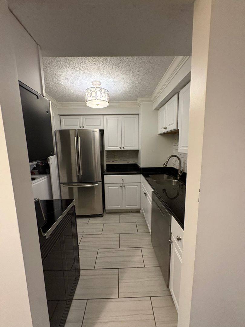 Apartment for rent at 2325 Elliston Place, Nashville, TN 37203