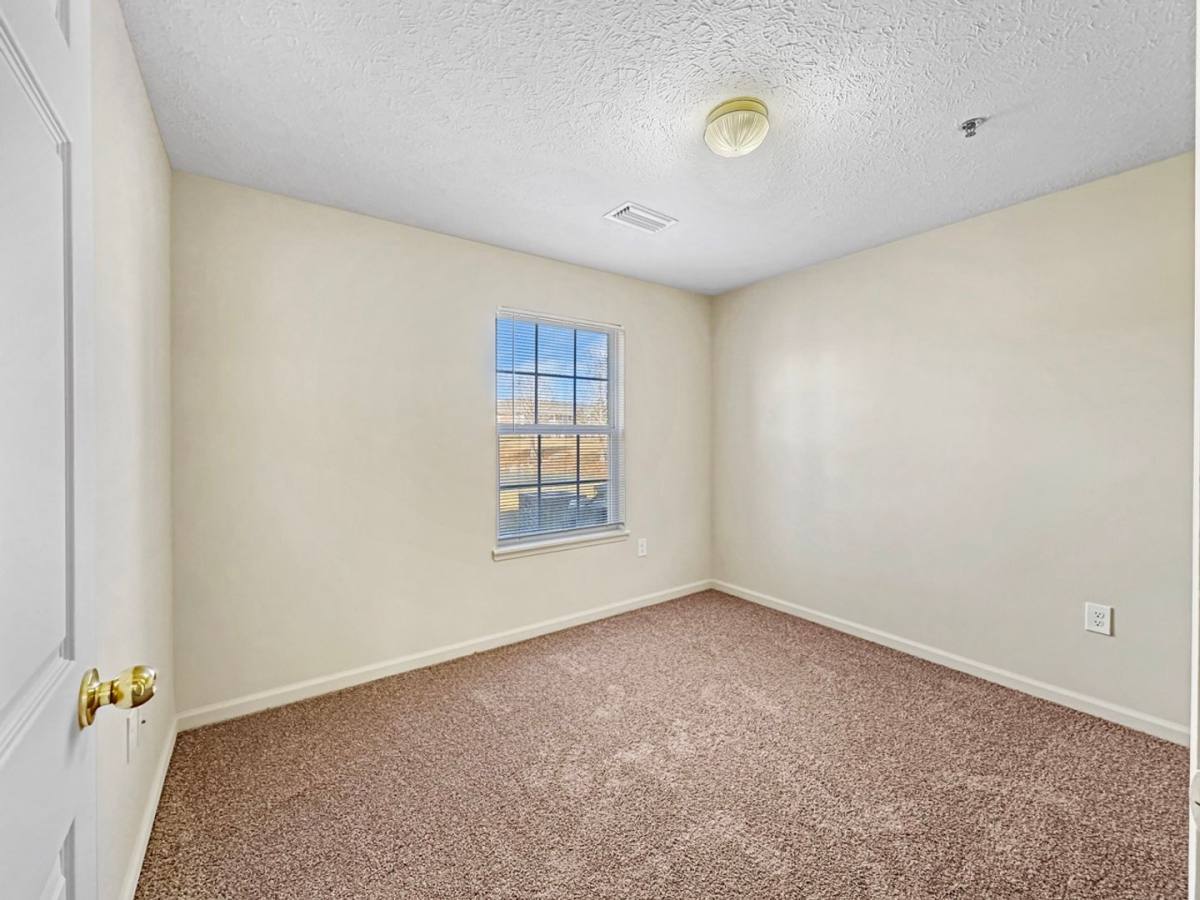 Apartment for rent at 19362 Chelsey Dr, Foley, AL 36535