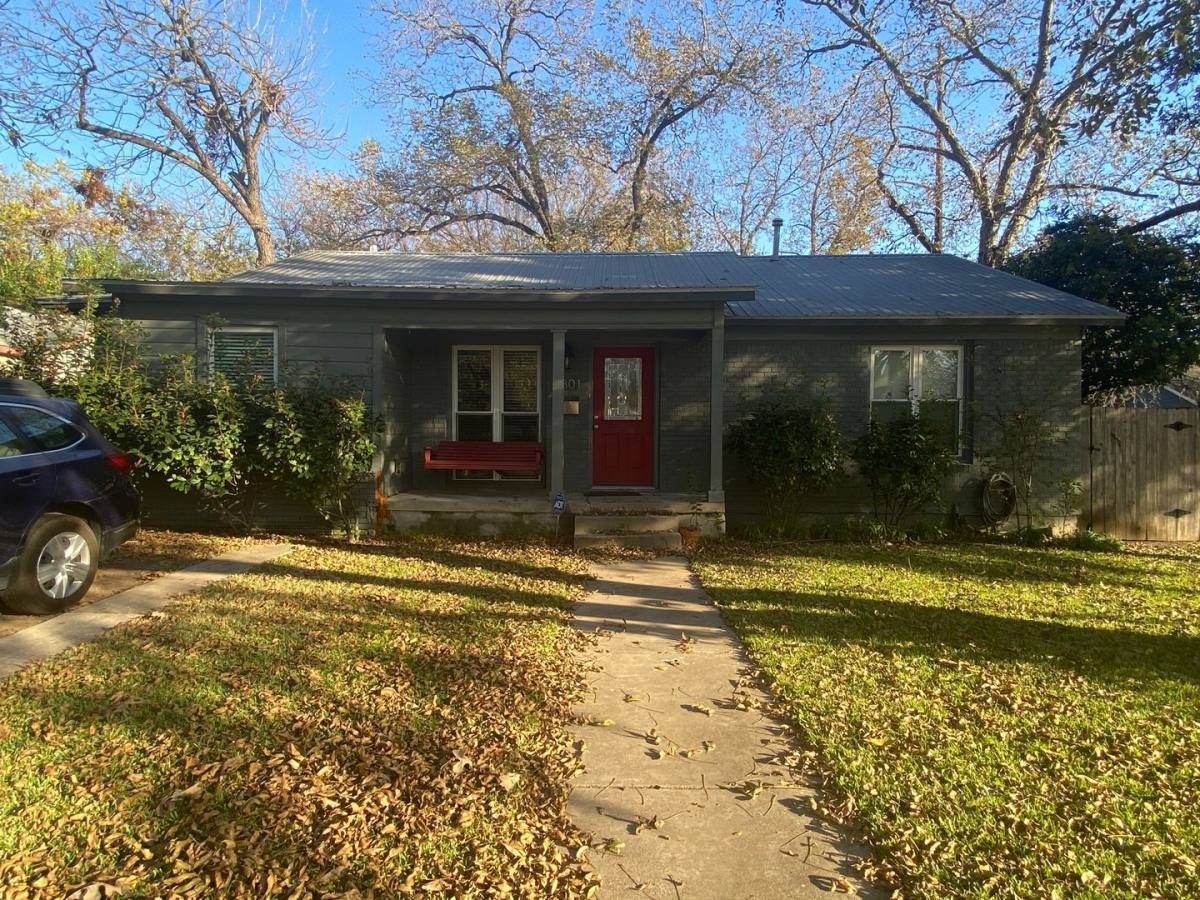 Apartment for rent at 3801 Ave G, Austin, TX 78751