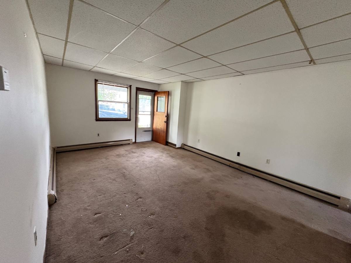 Apartment for rent at 949 W Pike St #A, Clarksburg, WV 26301