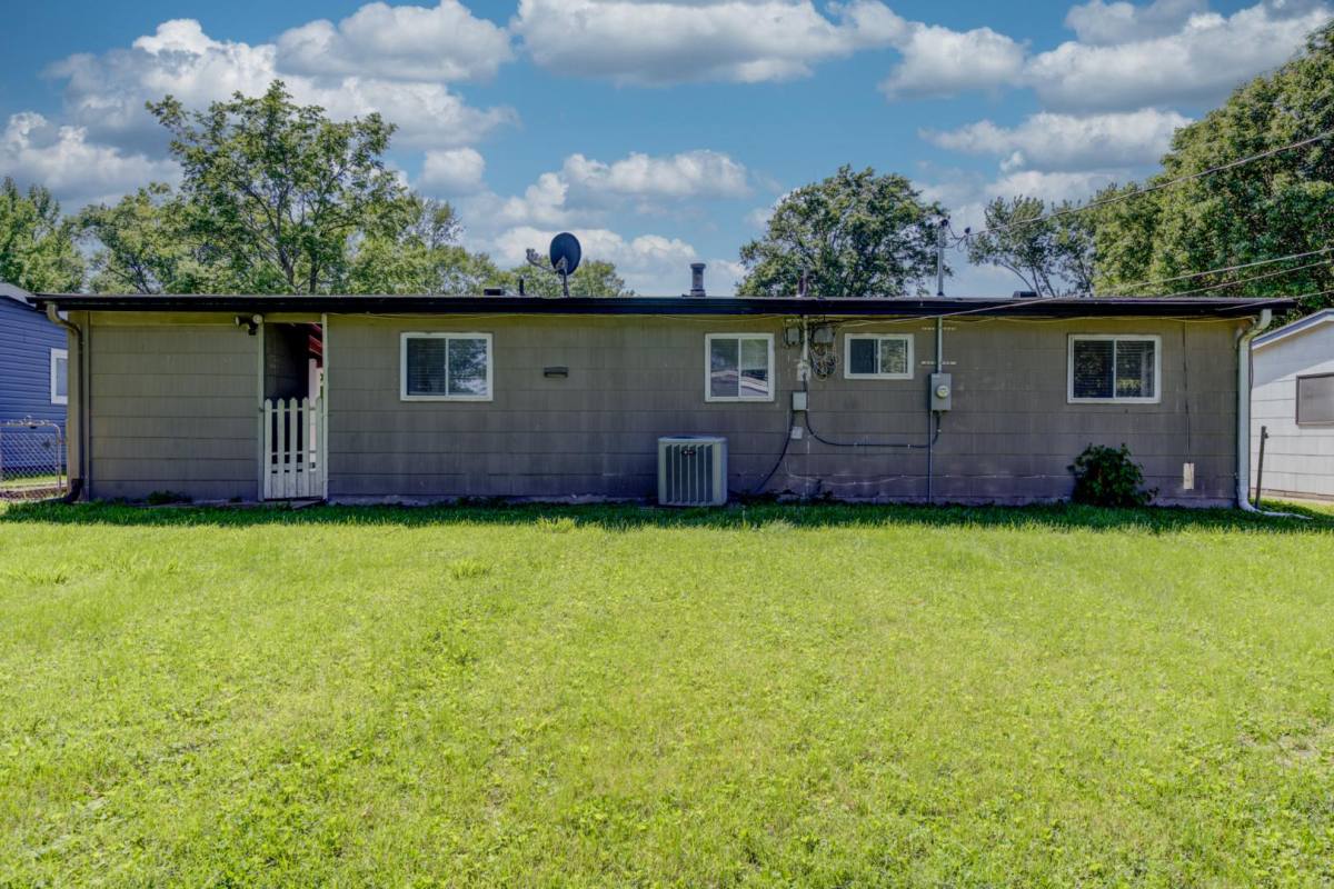 House for rent at 1710 Kay Dr, Florissant, MO 63031