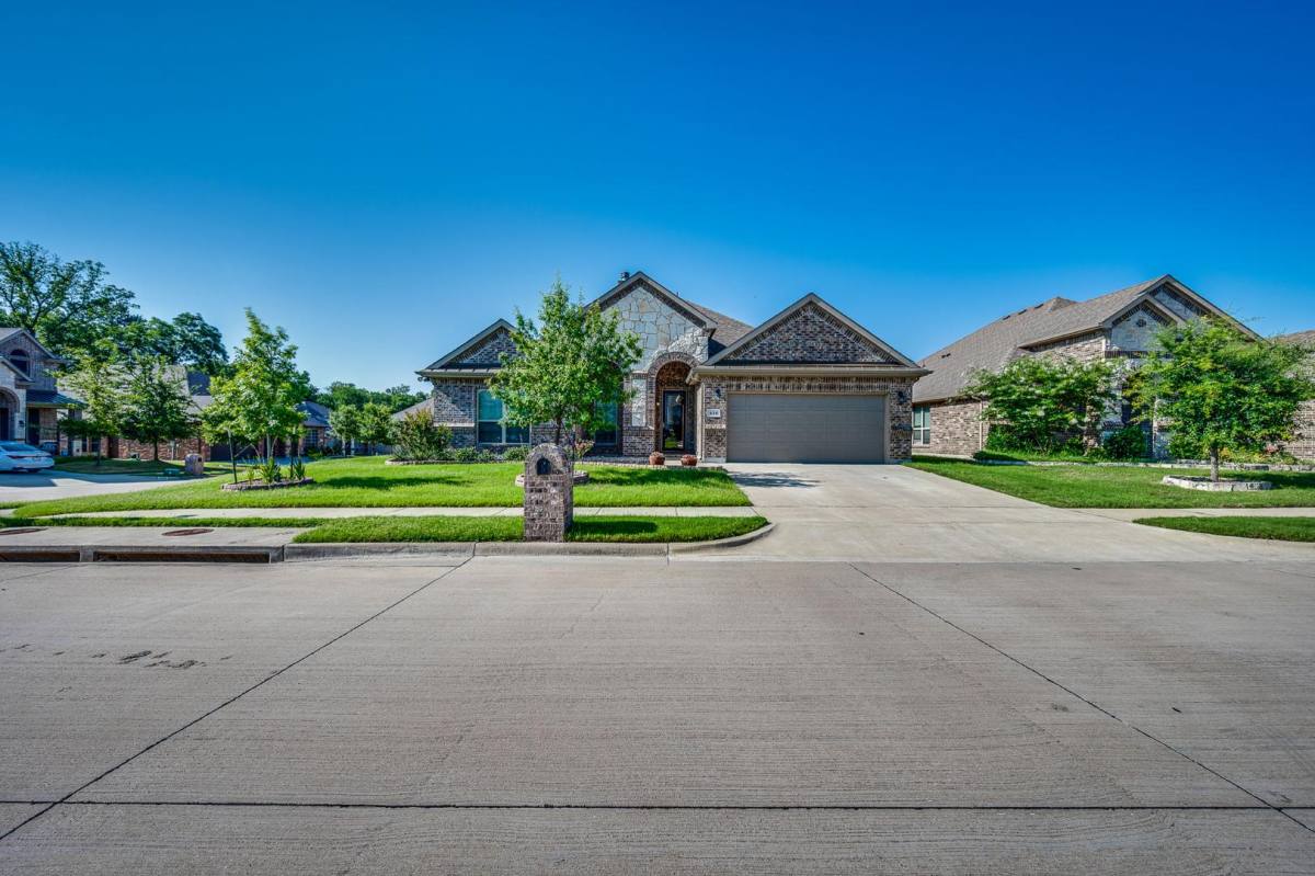 House for rent at 438 Brookdale Dr 428, Midlothian, TX 76065