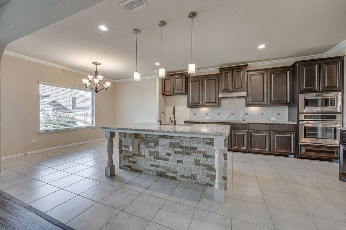 House for rent at 438 Brookdale Dr 428, Midlothian, TX 76065