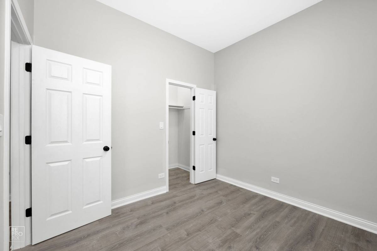 Apartment for rent at 801-05 E Drexel Square, Chicago, IL 60615