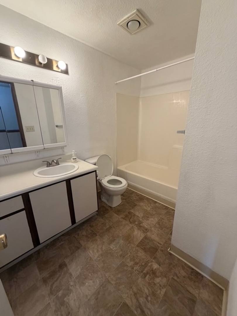 Apartment for rent at 122 S 339th Circle, Federal Way, WA 98003