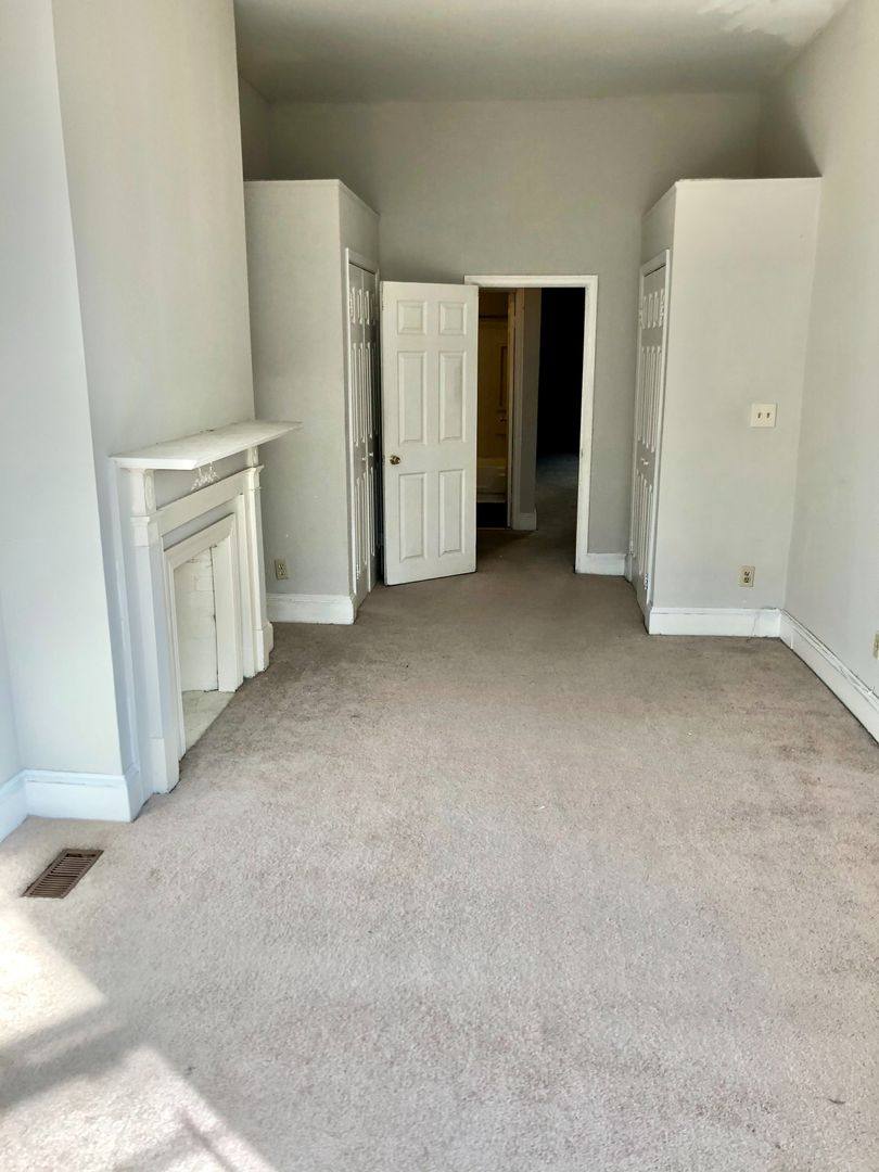 Apartment for rent at 110 E Preston St, Baltimore, MD 21202