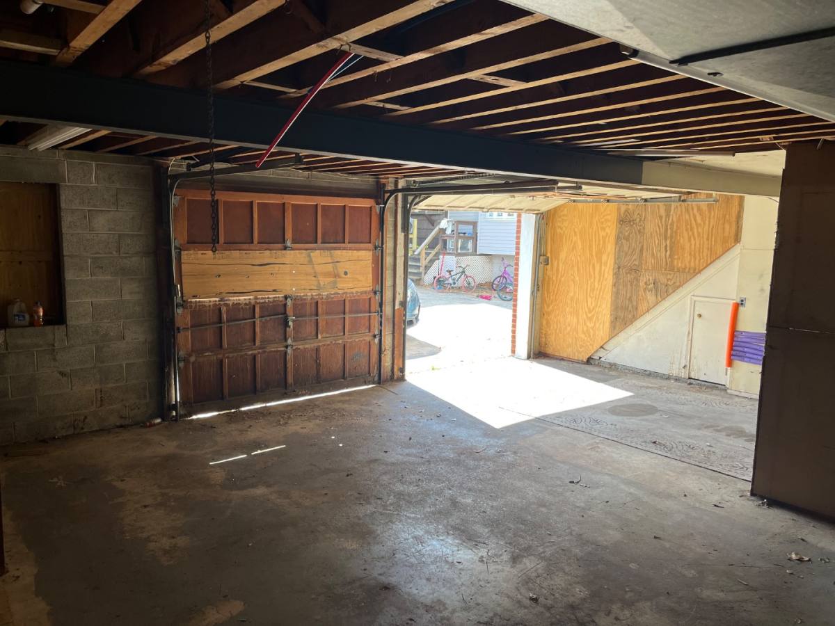 Apartment for rent at 328 Hutchinson Terrace #GARAGE A, Holmes, PA 19043