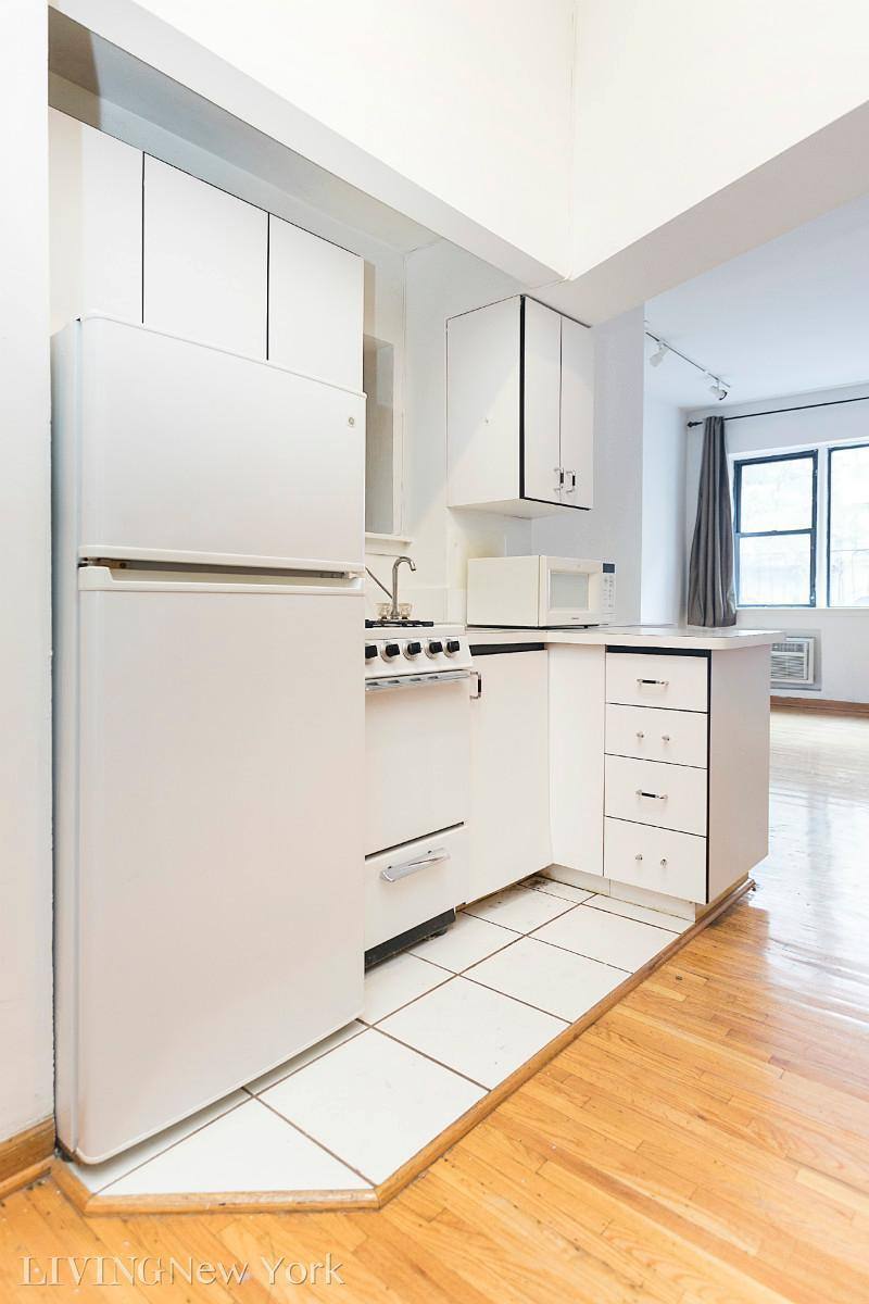 Apartment for rent at 225 E 82nd St #7B, New York, NY 10028