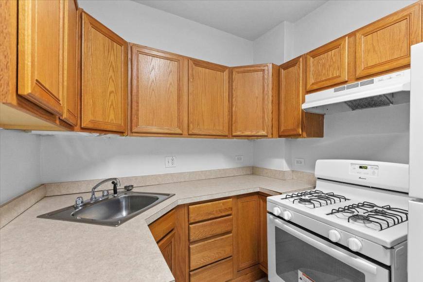 Apartment for rent at 2453 N Clark #2, Chicago, IL 60614
