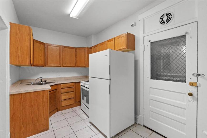 Apartment for rent at 2453 N Clark #2, Chicago, IL 60614